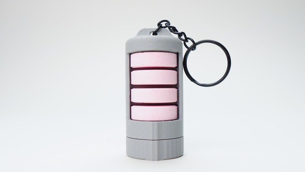 The Low Roller Mini with keychain in grey